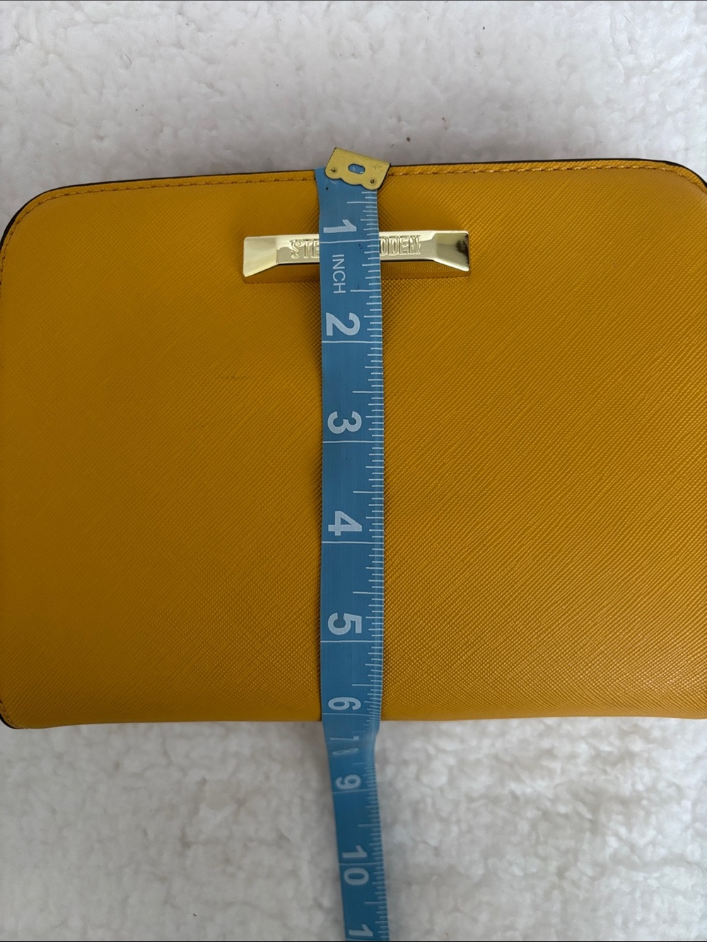 Steve Madden Yellow Crossbody Bag with Studded Multi-Color Strap - Picture 9 of 10